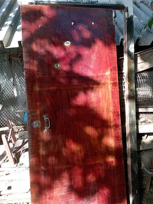 Входная дверь металлическая