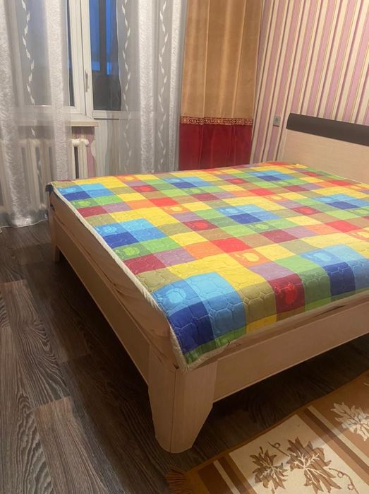 Кровать с матрасом