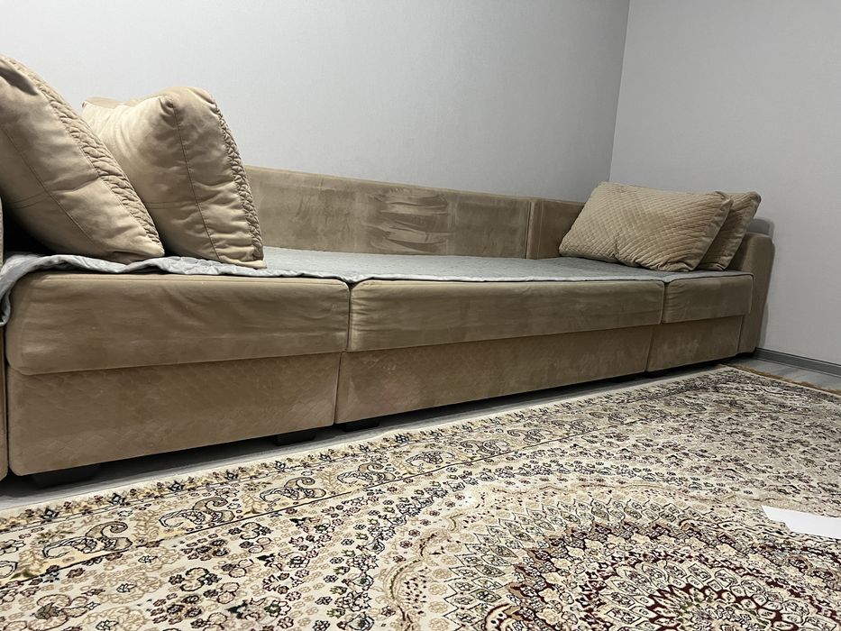 Продам большой Диван