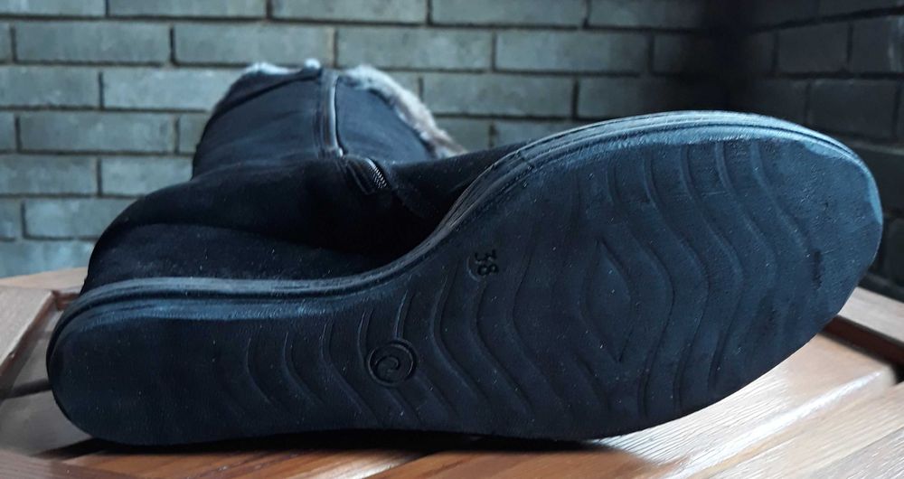 Khrio Италиански ботуши нови