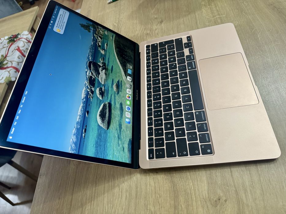 Macbook Air M1 чисто нова батерия