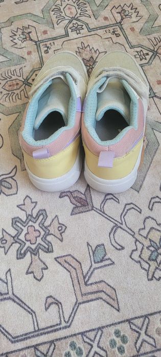 Adidasi fete Geox nr 34