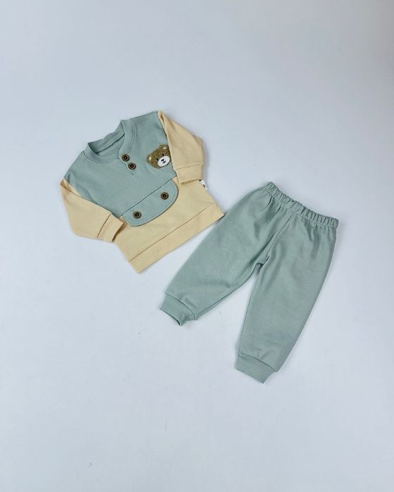 Продам детские вещи