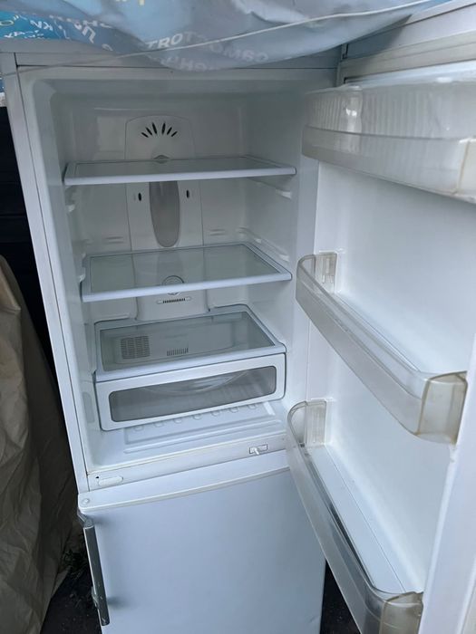Продам холодильник LG