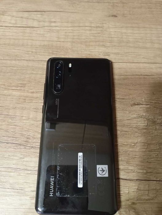 Продавам huawei p30 pro