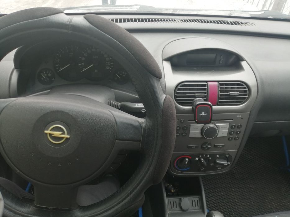 Opel Corsa 2004 года
