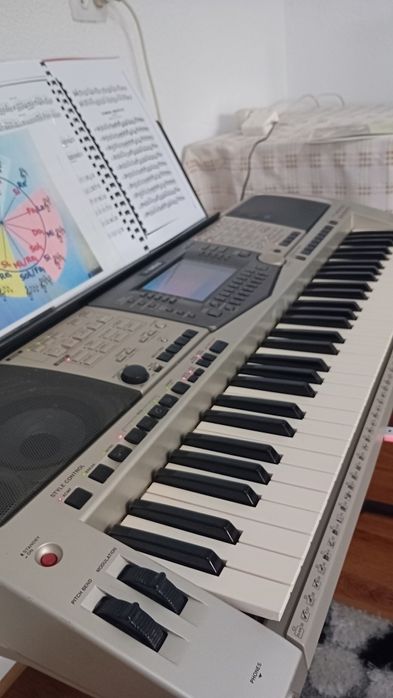 Yamaha PSR 2000 cu emulator