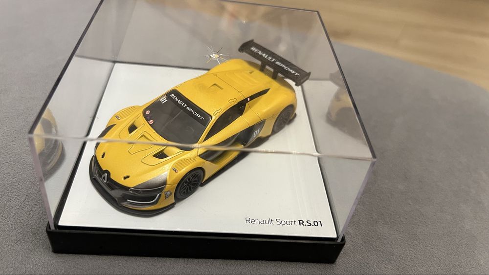 Macheta Renault Sport R.S. 01 - 1:43