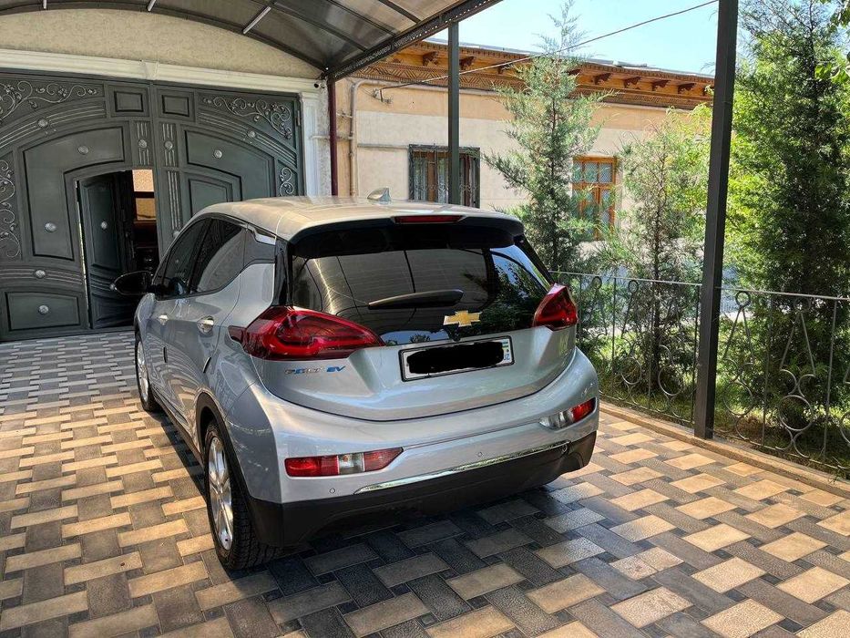Продяется Chevrolet Bolt