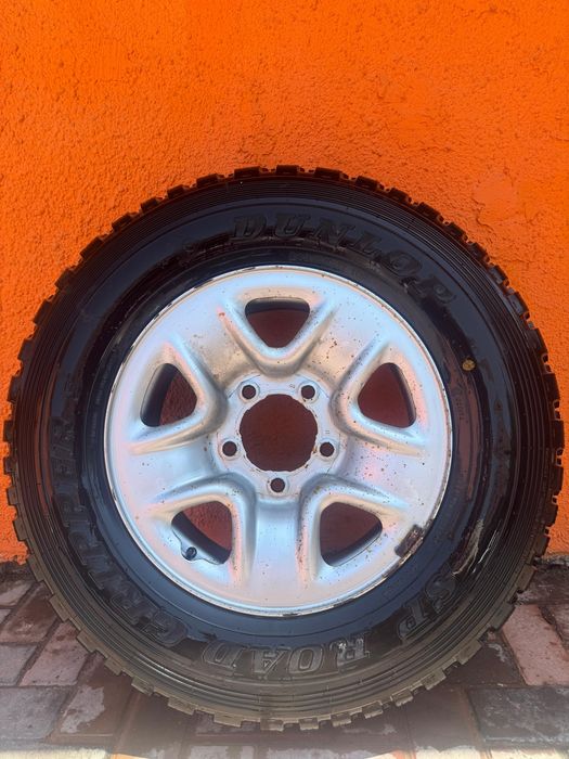 Шины. Шина с дисками 245/75/17 Dunlop sp road gripper s.
