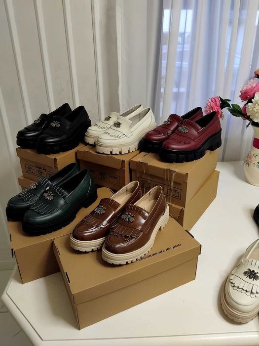 Mocasini din piele naturala,200 ron,nr 37