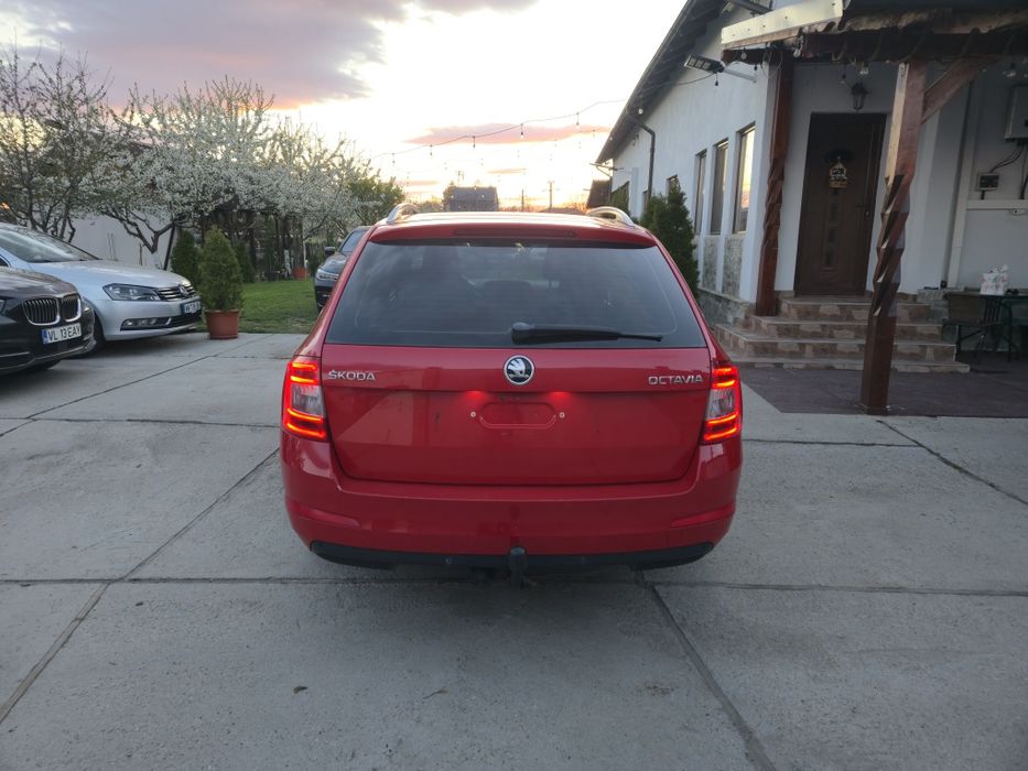 Skoda Octavia Corrida Red 2.0 TDI 150CP DSG 2015/04 237.000 km