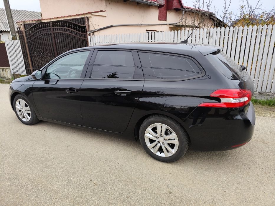 Vând Peugeot 308 2015,diesel,1.6 hdi,215000 Km
