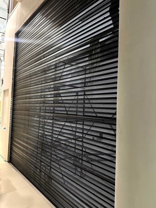 Рольставни с перфорацией для витрины