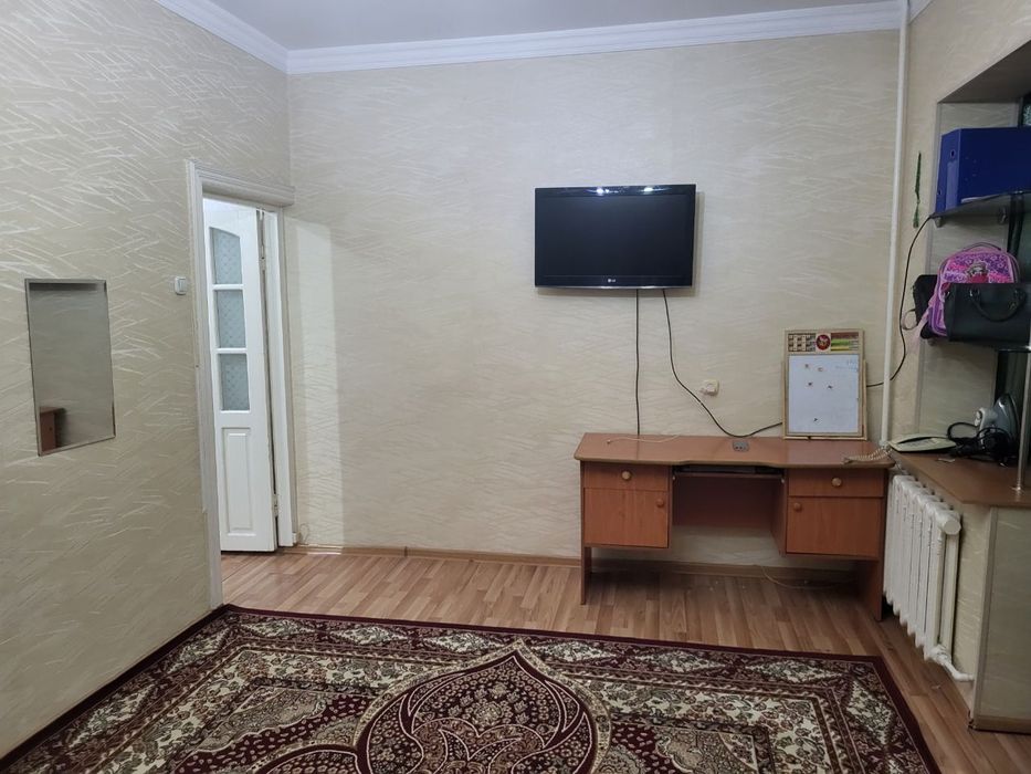 Сдается 1 переделанная в 2 х комнатную квартира Юнусабаде 14