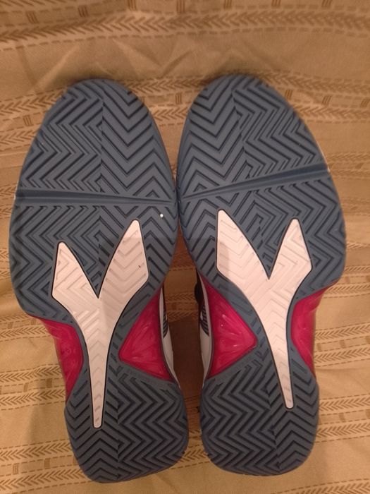 Кроссовки для тенниса и для бега