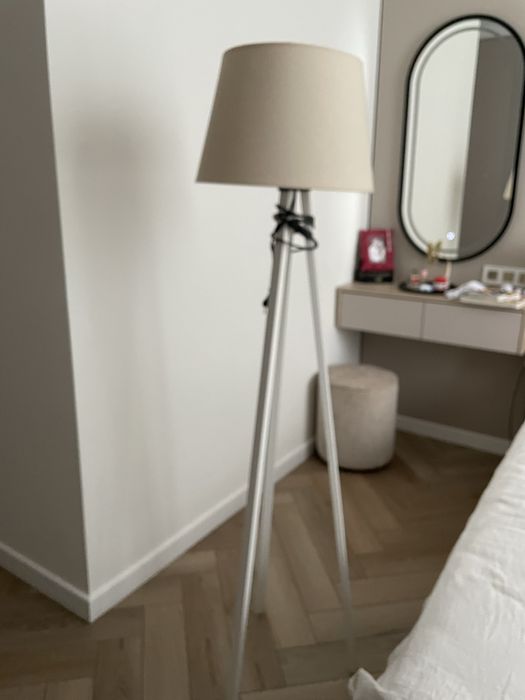 Торшер в отличном состоянии