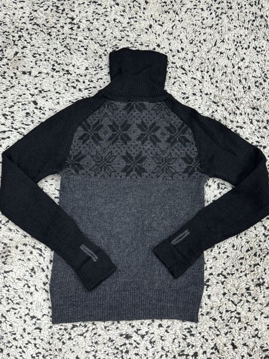 Мъжки пуловер ULVANG 100% вълна. Размер S