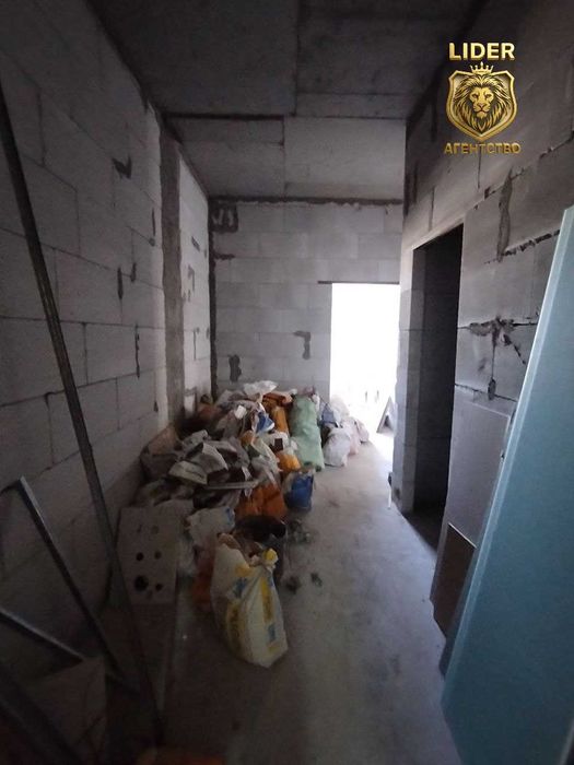 Продается 3х комнатная квартира ор.р Шарк1 Базарчик цена 45800у.е