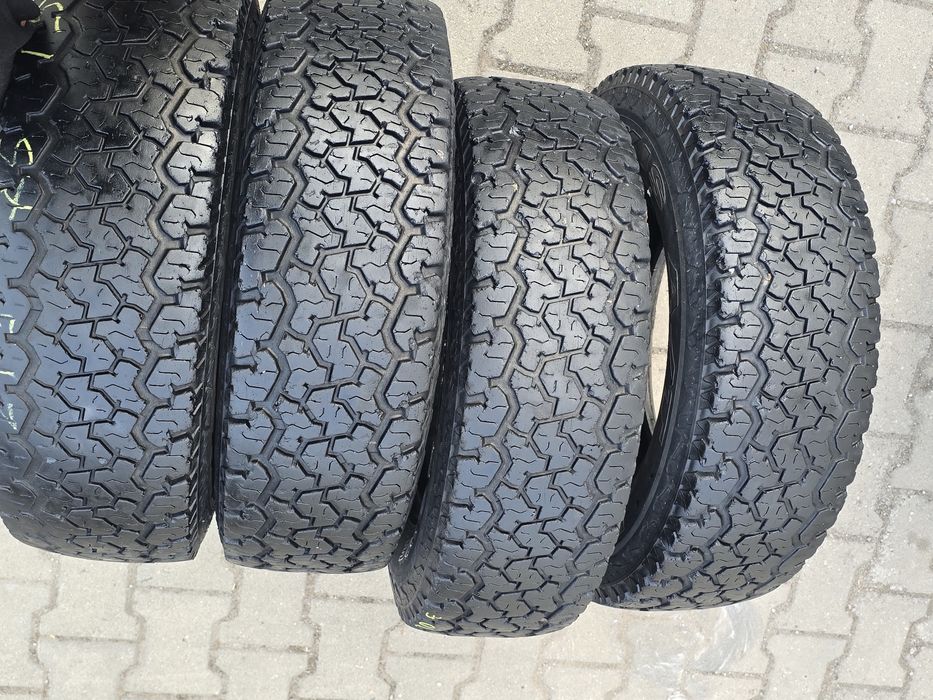 215 75 15 MAXXIS Allterren