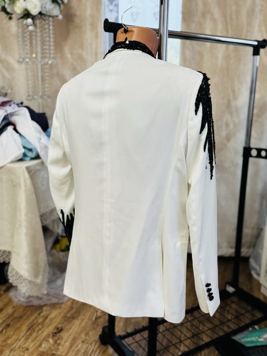 Sacou impecabil de lux.