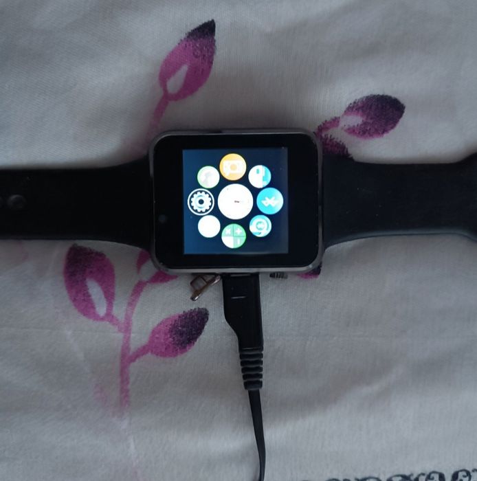 Smart watch ceas cu cartelă sim , card microsd și webcam