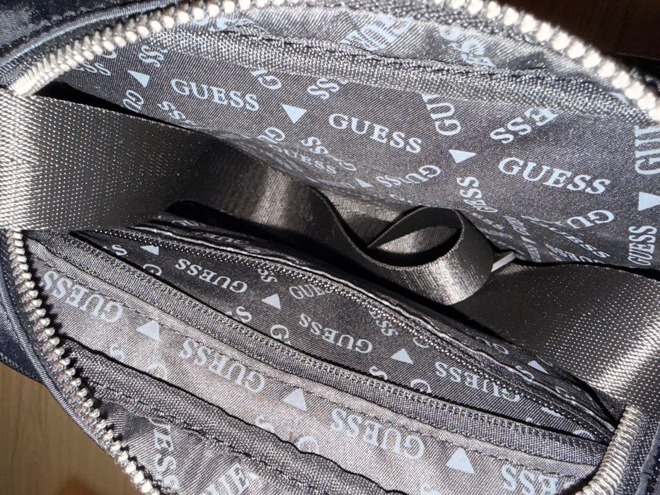 Мъжка чанта Guess