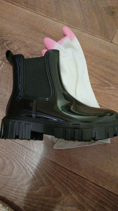 Резиновые сапоги новые
