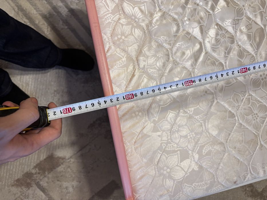 Продам кровать детскую с матрасом