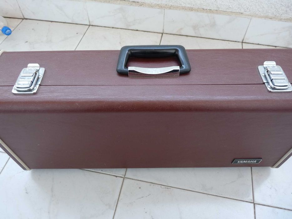 Продавам Алт саксофон Yamaha 25 като нова