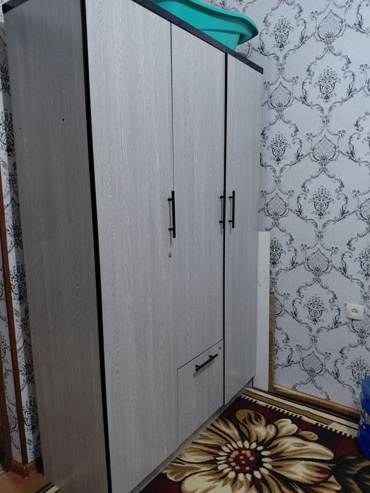Hammasi yangi donaga xam osela buladi.  Shkaf. Spalni. Tryumo. Stol.
