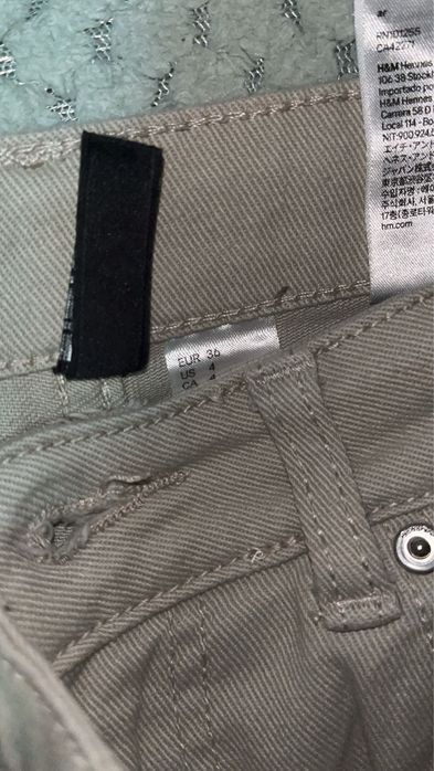 Blugi cu talie inalta