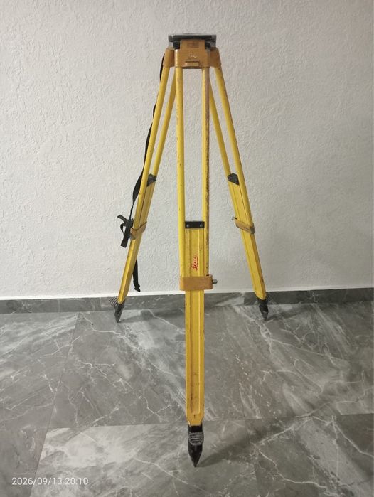 Продам штатив деревянный лейка