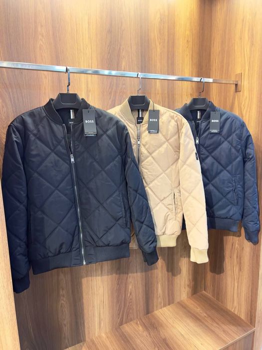 Мъжко яке в черно и бежаво