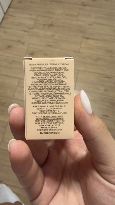 Продавам малко тестерче парфюмче на burberry  goddess