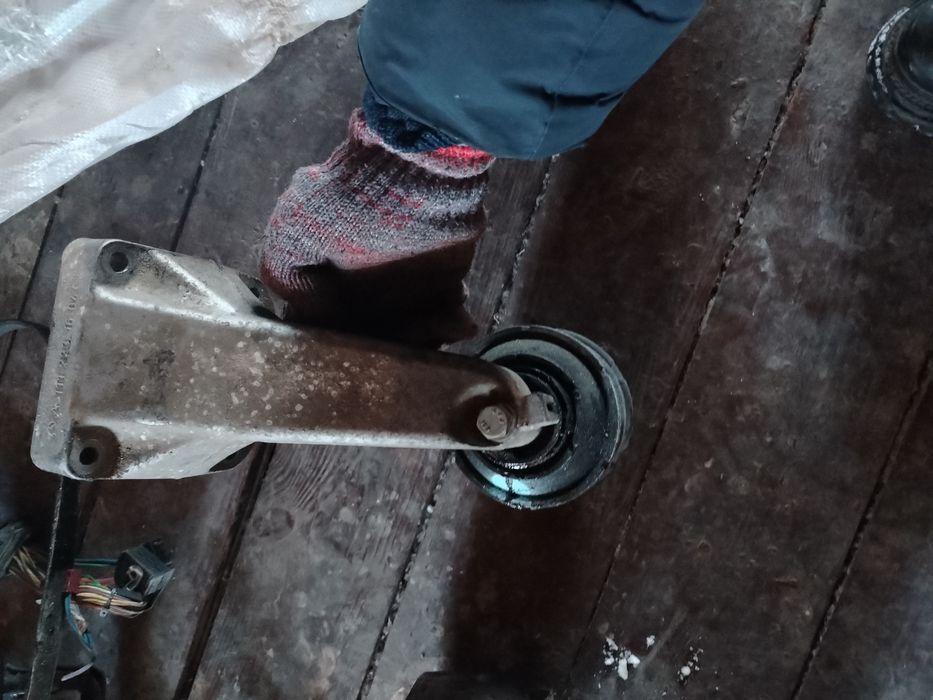 Двигатель на мерседес 111, компрессор,  объем 2.0