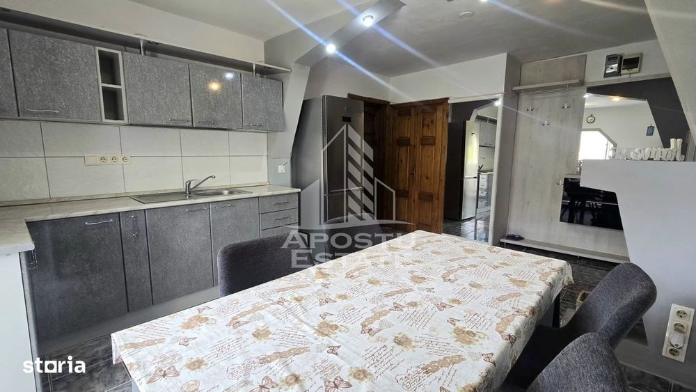 Apartament de vanzare cu 3 camere, decomandat,centrala proprie,Lipovei