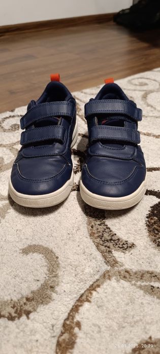 Papuci Adidas mărimea 34