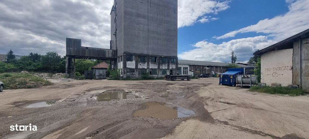 Teren de vânzare central, 18000 mp, acces asfaltat intravilan