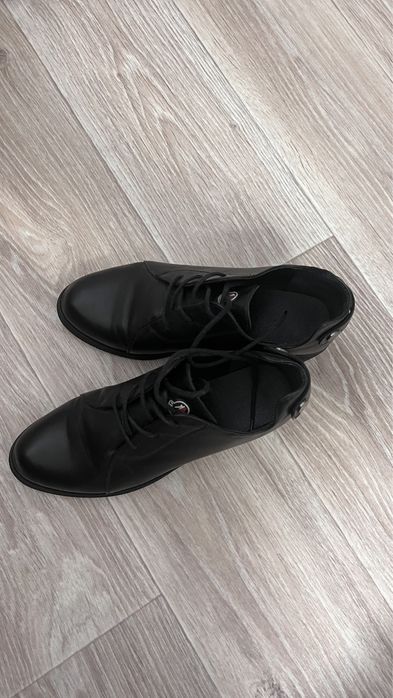 Ботинки женские 39 размер