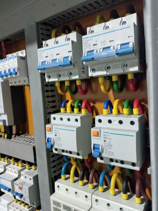 Elektrik xizmatlari terminal bor perechialeniy ham