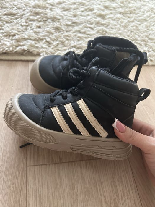 Продам обувь на мальчика