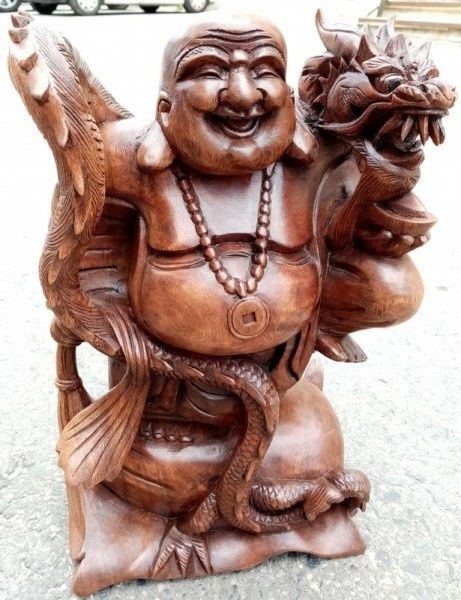 Sculptura asiatica dintr-o singura bucata de lemn