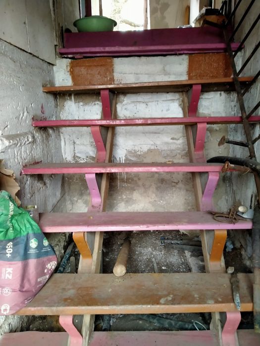 Продам дачный участок район Лесхоза с домом.