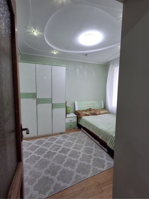 Продам квартиру 4 комн. 15 мкр