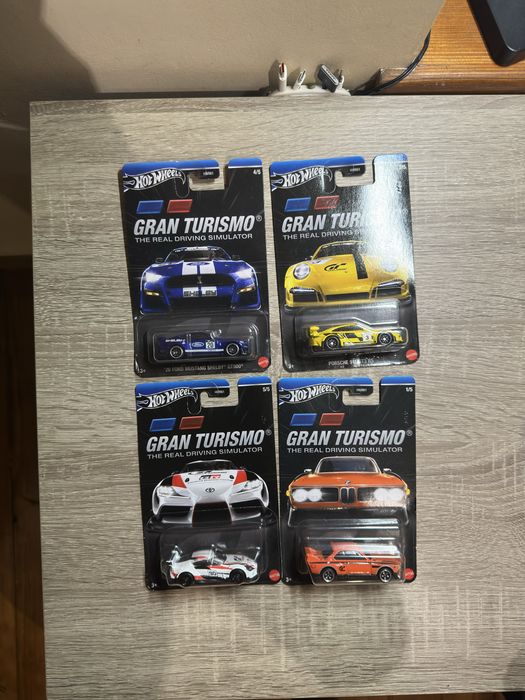 Hotwheels колички