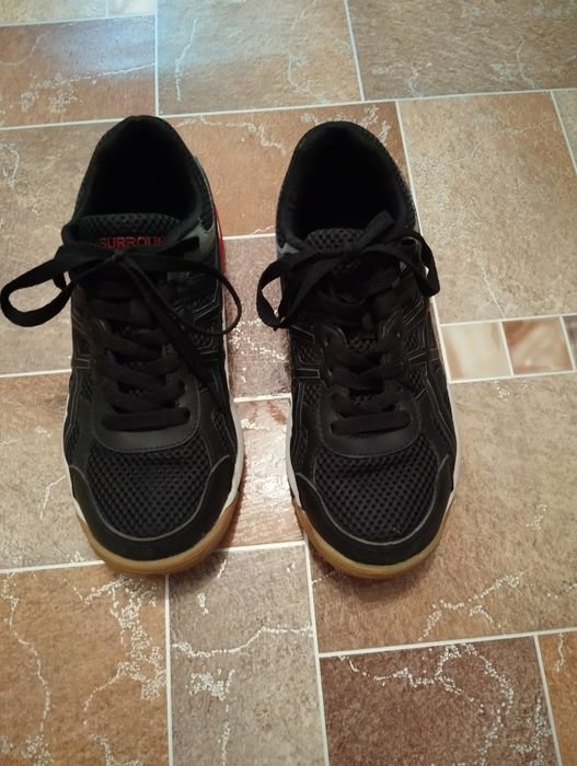 Кроссовки в отличном состоянии