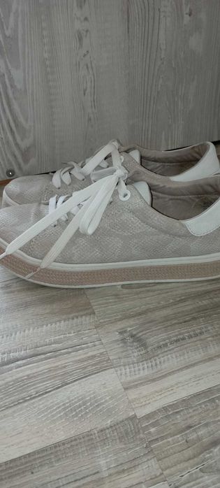 Кожени сникърси със змийски мотив