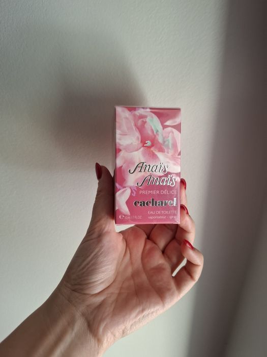 Тоалетна вода Anais Anais Cacharel