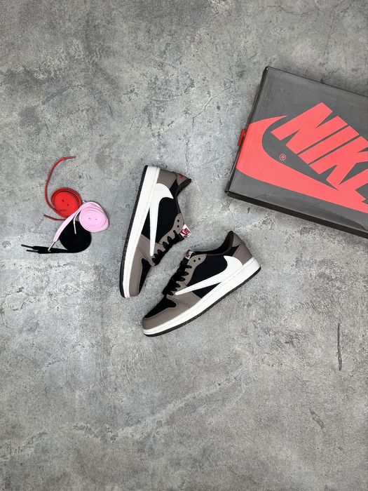 Travis Scott x Air Jordan 1 Low 'Dark Mocha'
